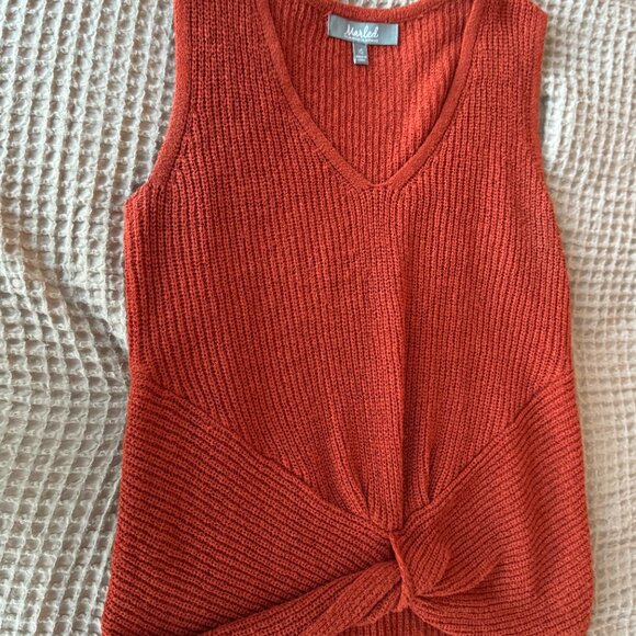 Beautiful rust orange knotted sweater vneck tank top X Small - Picture 10 of 10